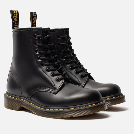 Dr. Martens — 1460 Boot — Black